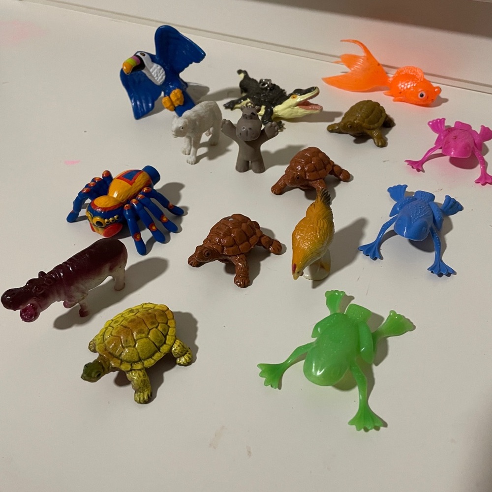 Assorted Kids Animal Toy Figures - Multi-Color Pack